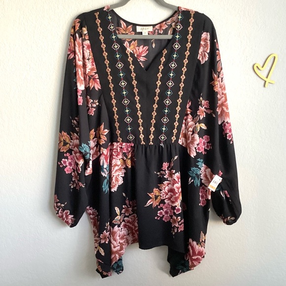 Style & Co. Tops - \Style & Co\ NWT Floral Embroidered Blouse